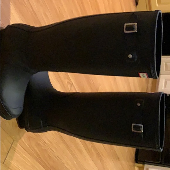 Ladies hunter boots/Like new. Size 8 US - Picture 2 of 6